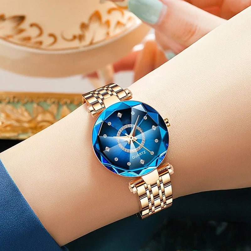 Waterproof women's watch with starry diamond dial